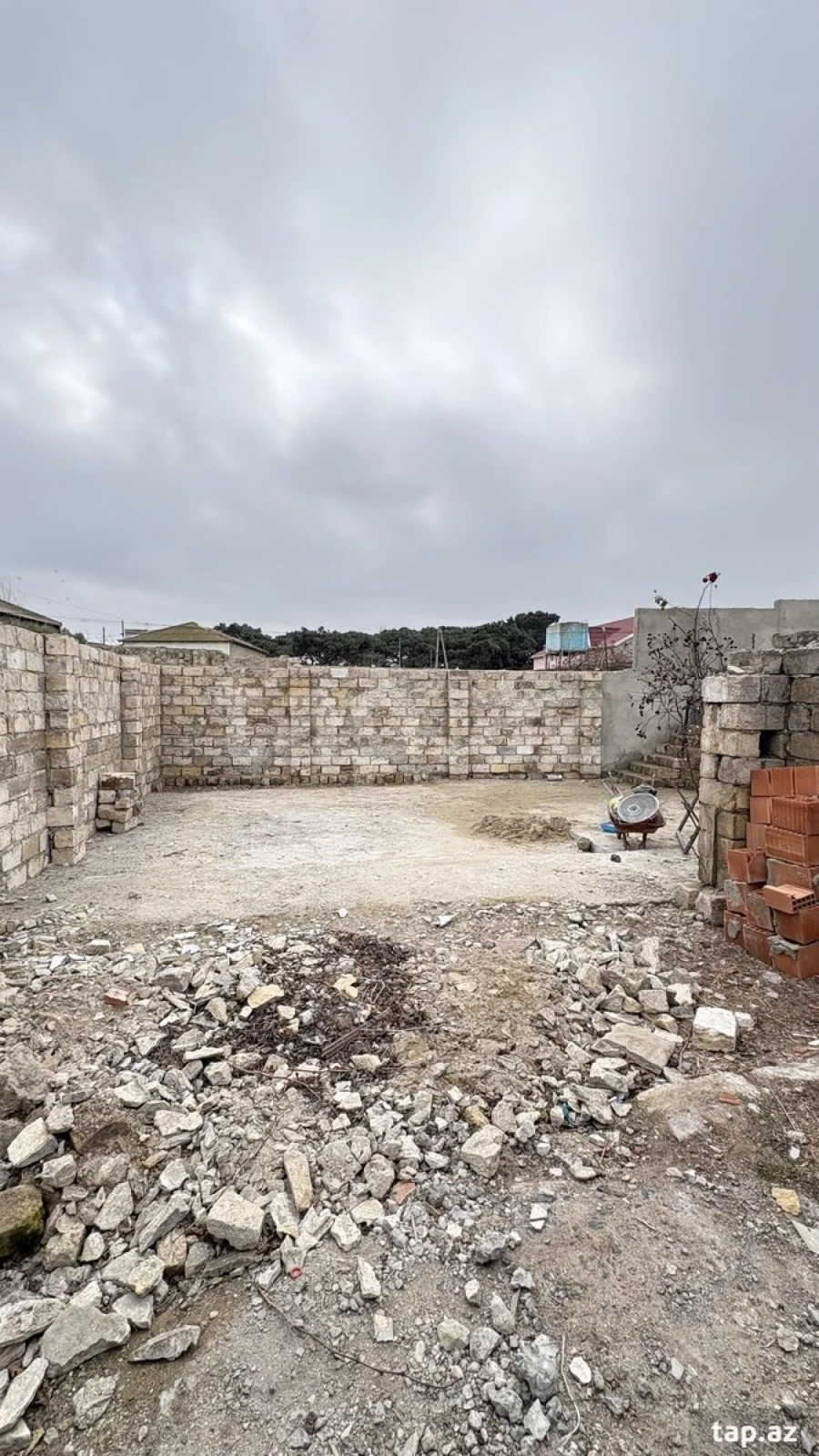 Satılır 3 otaqlı həyət evi