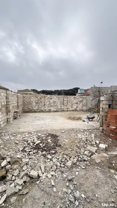 Satılır 3 otaqlı həyət evi