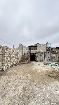 Satılır 3 otaqlı həyət evi
