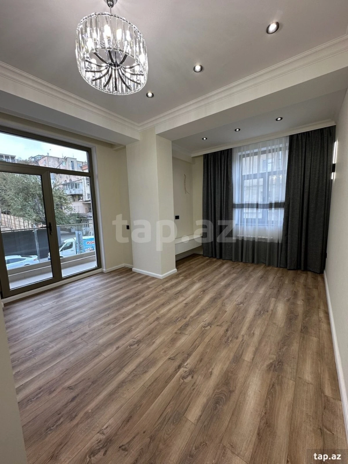 Satılır 3 otaqlı yeni tikili 70 m²