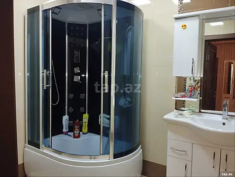 Kirayə verilir 3 otaqlı yeni tikili 120 m²