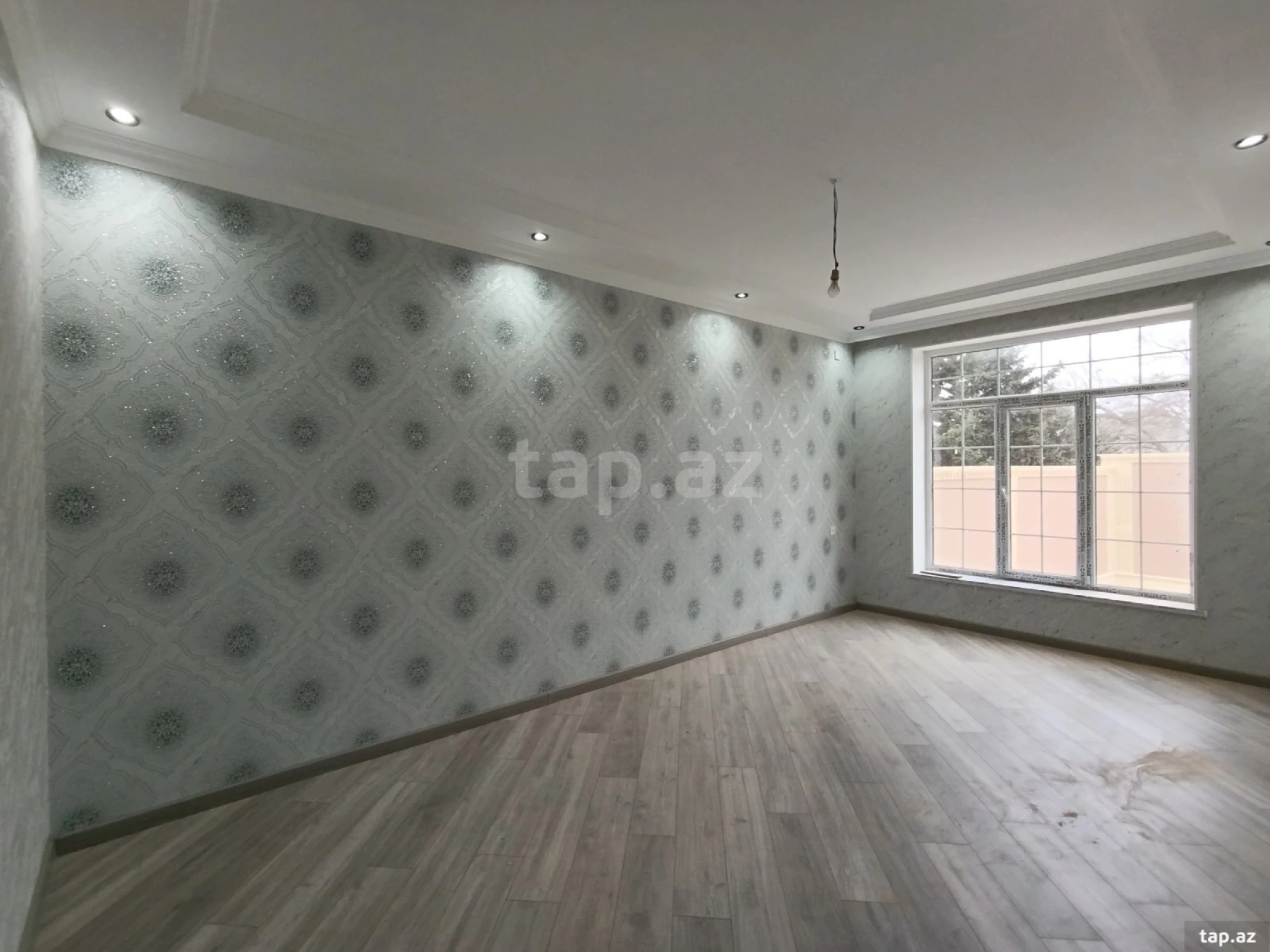 Satılır 4 otaqlı həyət evi