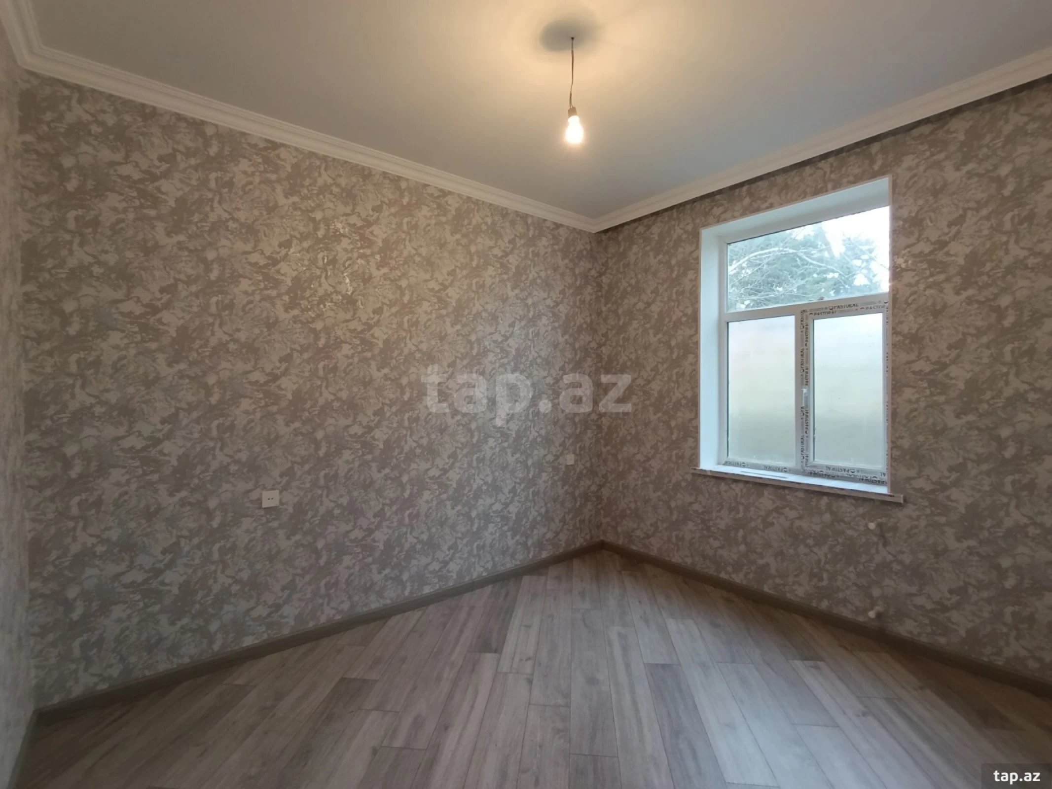 Satılır 4 otaqlı həyət evi