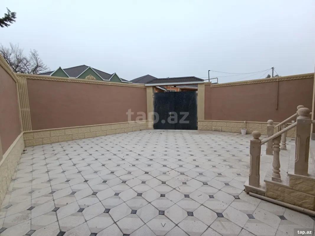 Satılır 4 otaqlı həyət evi