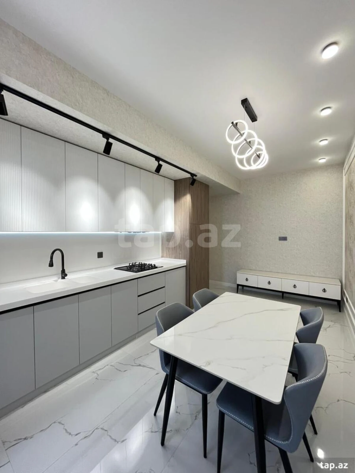 Satılır 3 otaqlı yeni tikili 104 m²