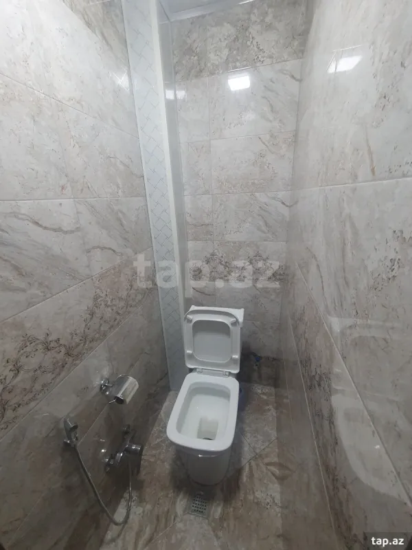 Satılır 4 otaqlı mənzil 120 m²
