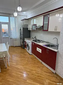 Kirayə verilir 2 otaqlı yeni tikili 100 m²