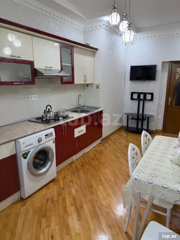 Kirayə verilir 2 otaqlı yeni tikili 100 m²