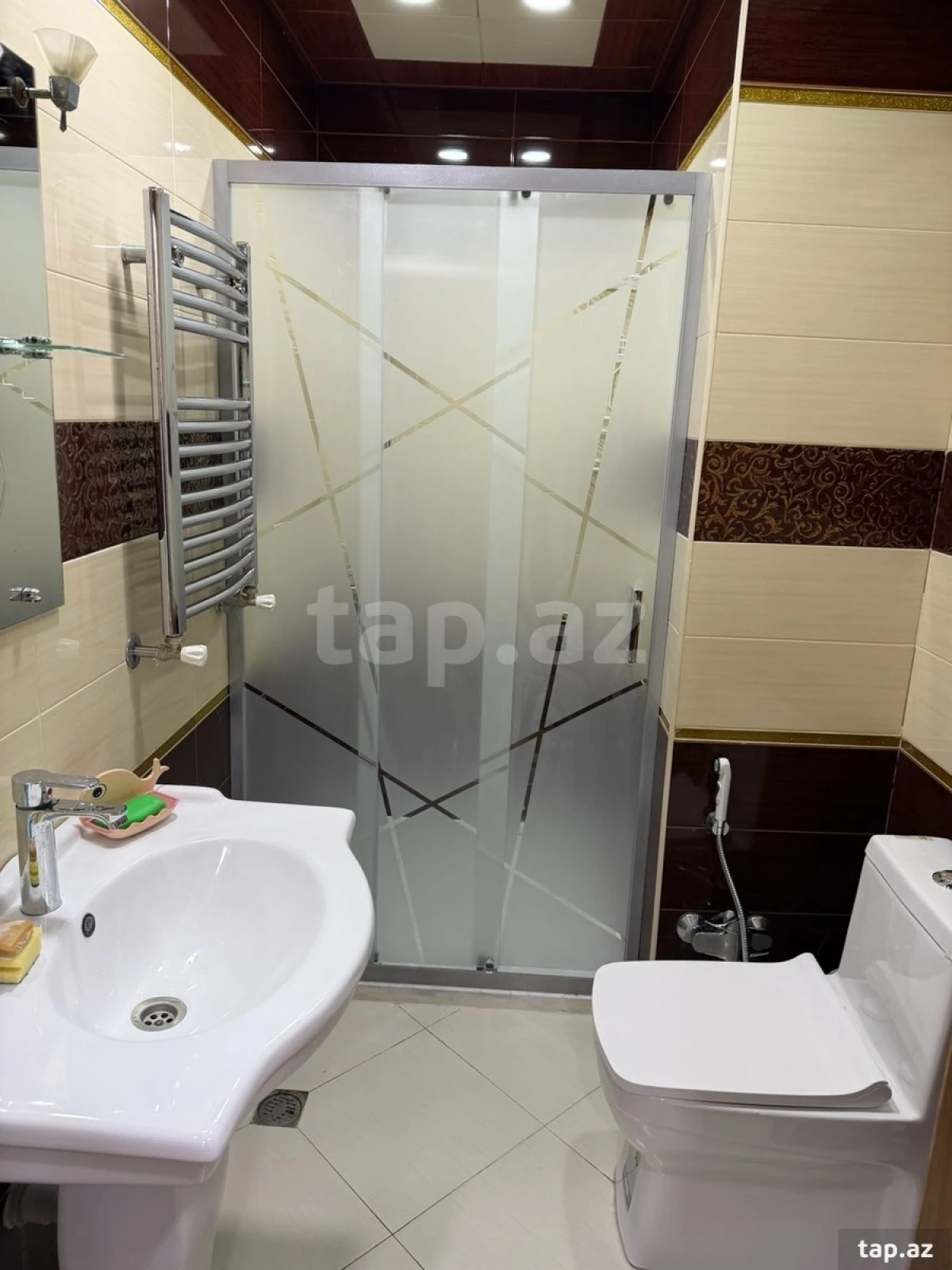 Kirayə verilir 2 otaqlı yeni tikili 100 m²