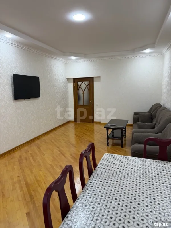 Kirayə verilir 2 otaqlı yeni tikili 100 m²