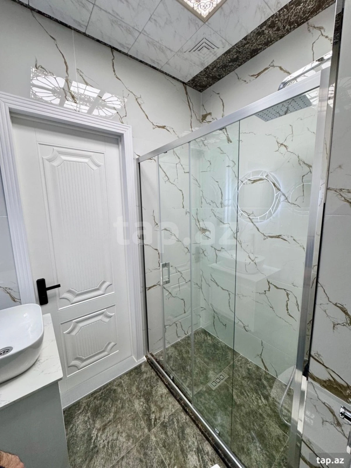 Satılır 3 otaqlı yeni tikili 70 m²