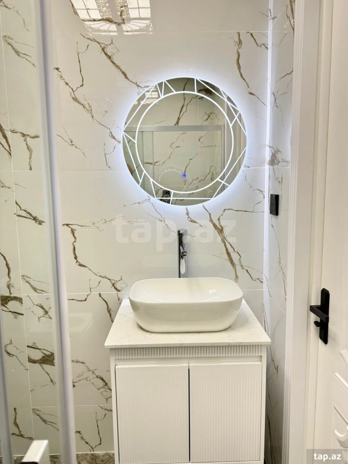 Satılır 3 otaqlı yeni tikili 70 m²