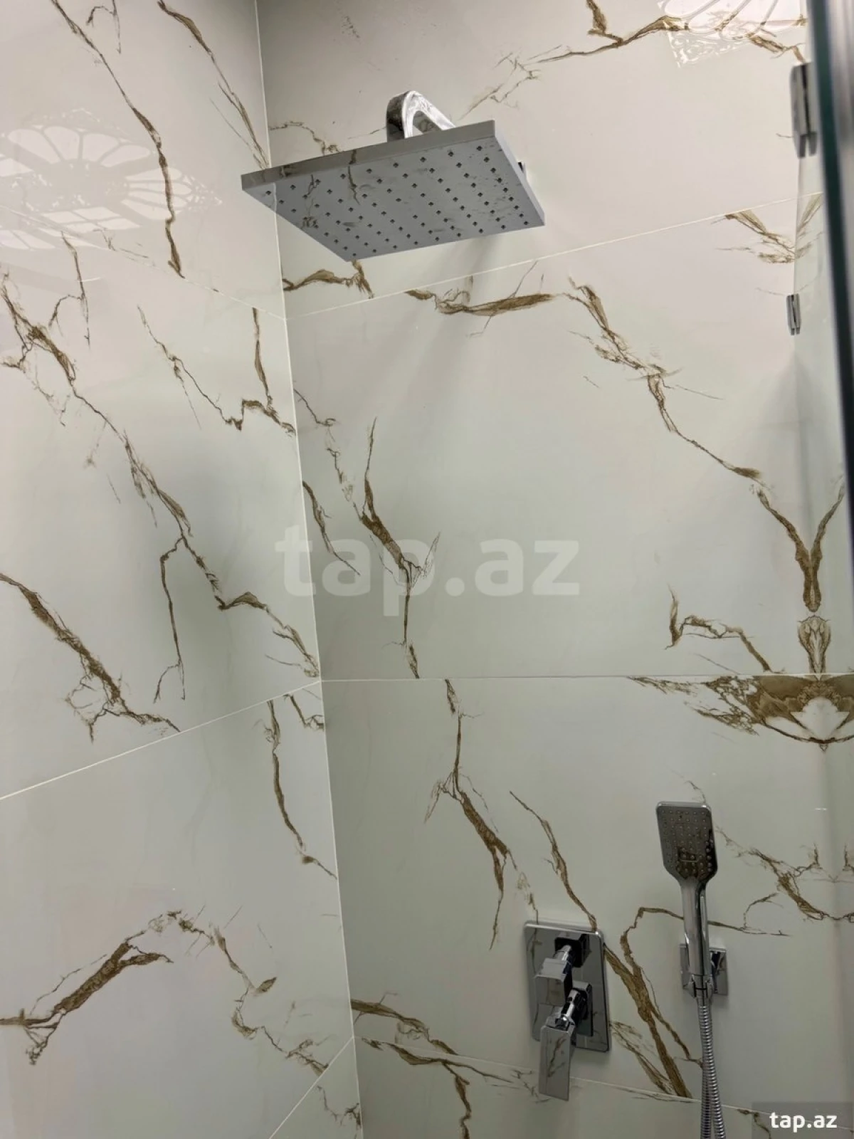 Satılır 3 otaqlı yeni tikili 70 m²