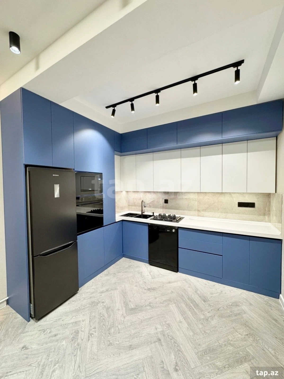 Satılır 3 otaqlı yeni tikili 70 m²