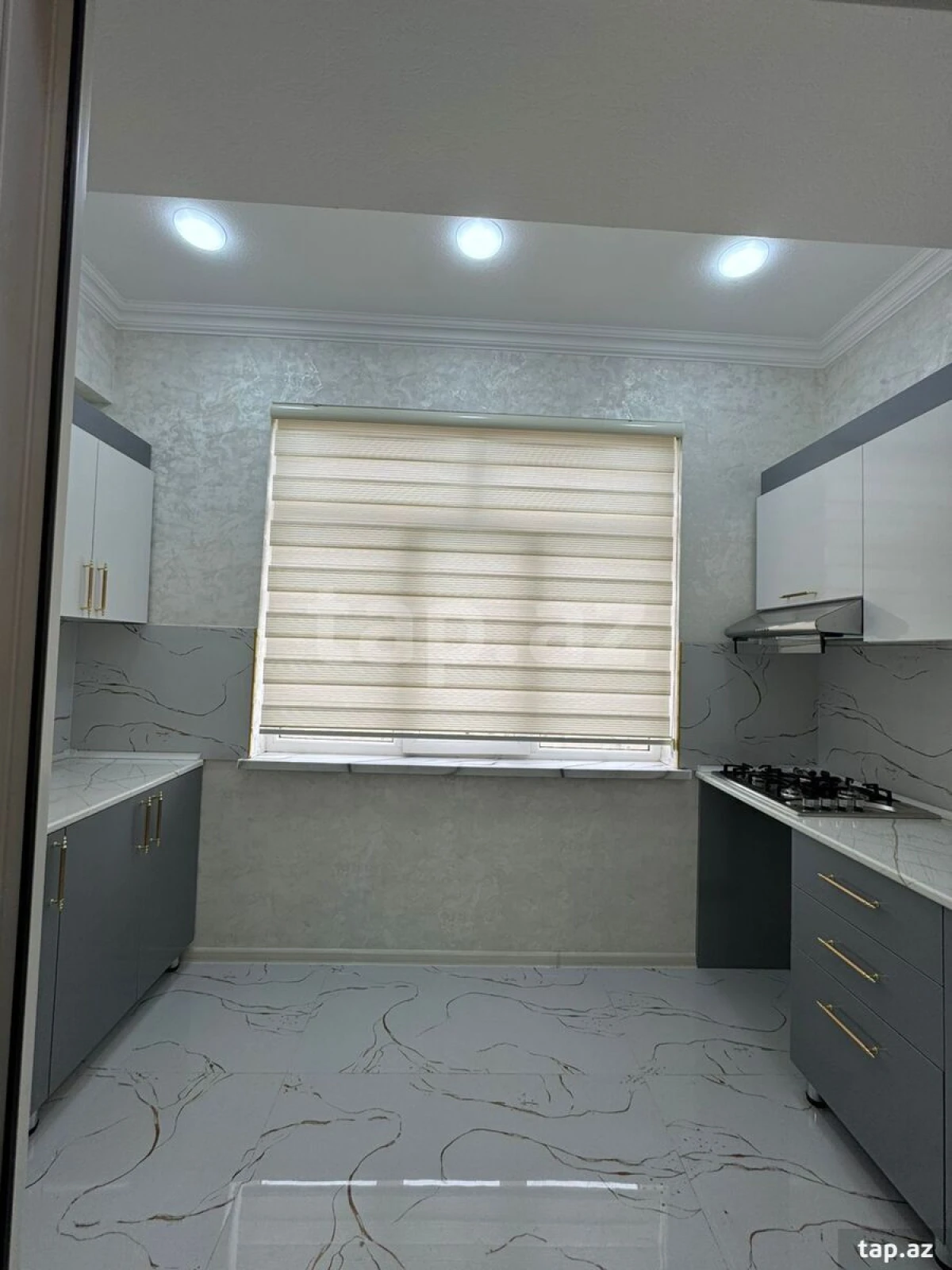 Satılır 2 otaqlı yeni tikili 55 m²