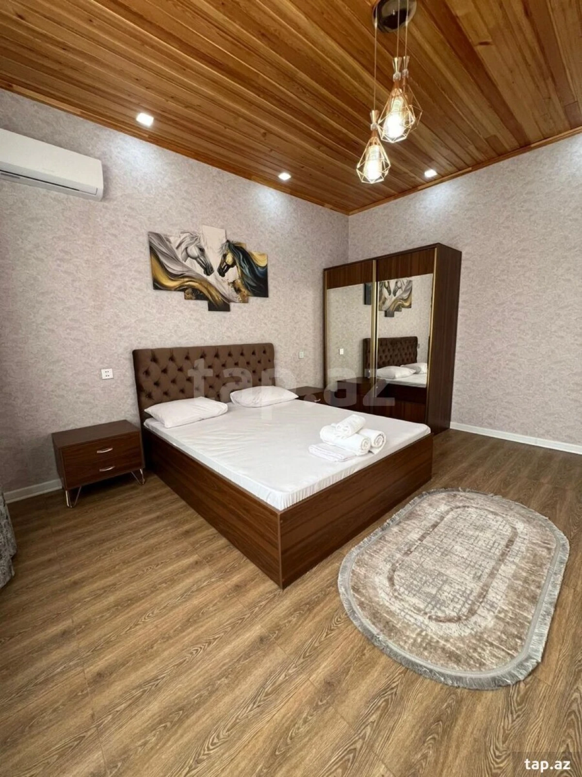 Satılır 4 otaqlı həyət evi