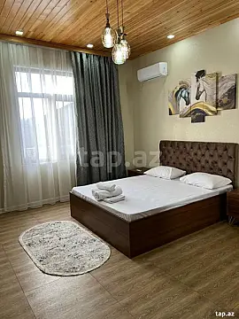 Satılır 4 otaqlı həyət evi