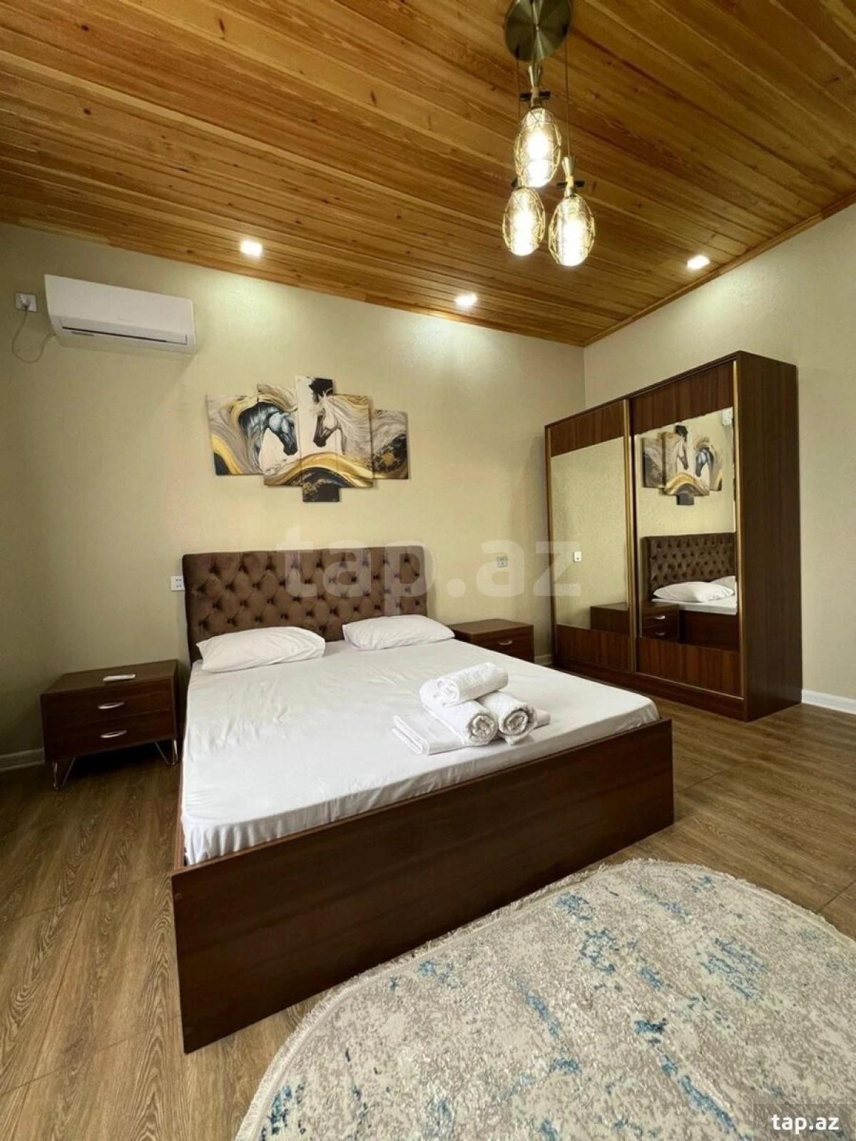 Satılır 4 otaqlı həyət evi