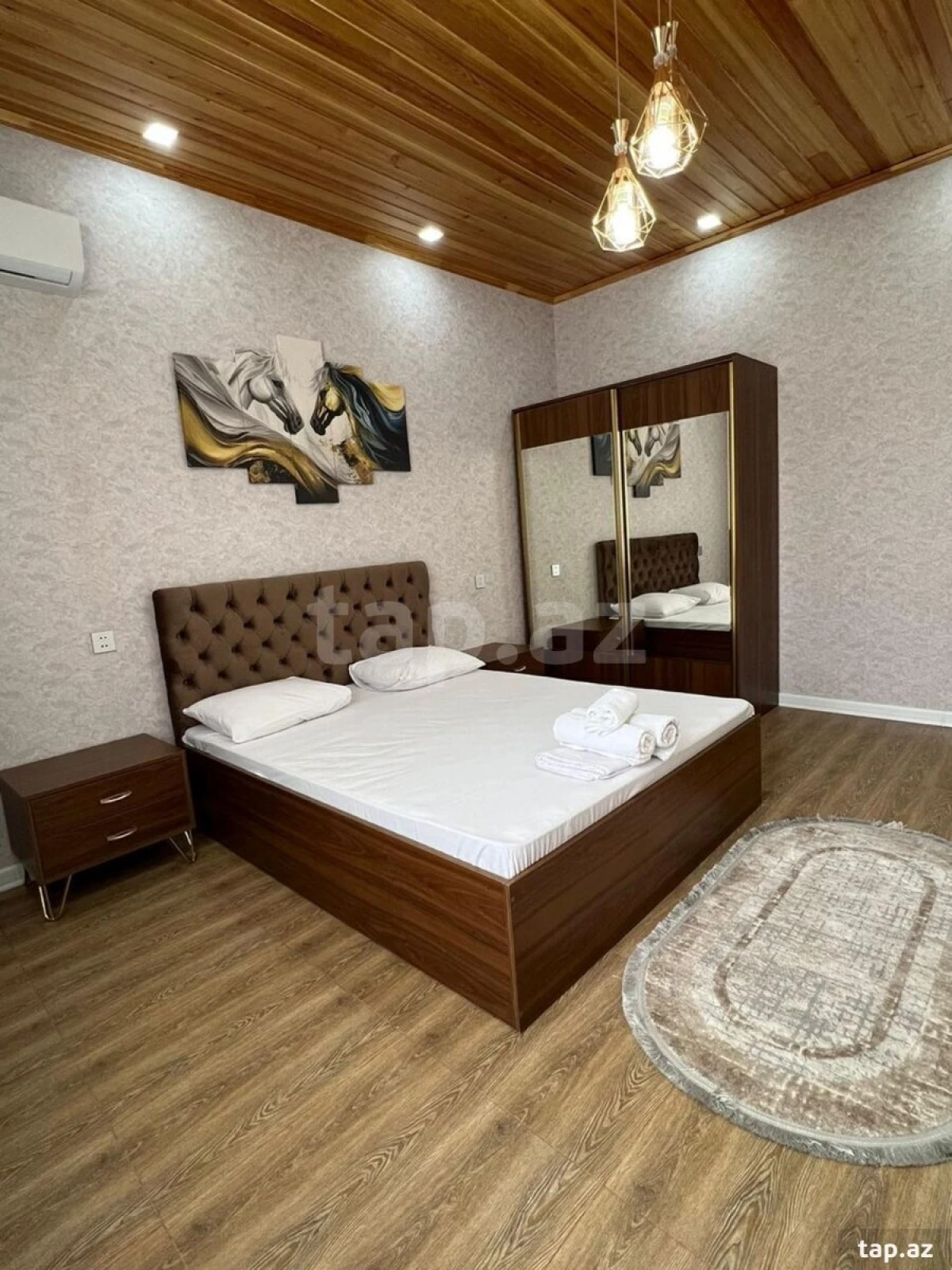 Satılır 4 otaqlı həyət evi