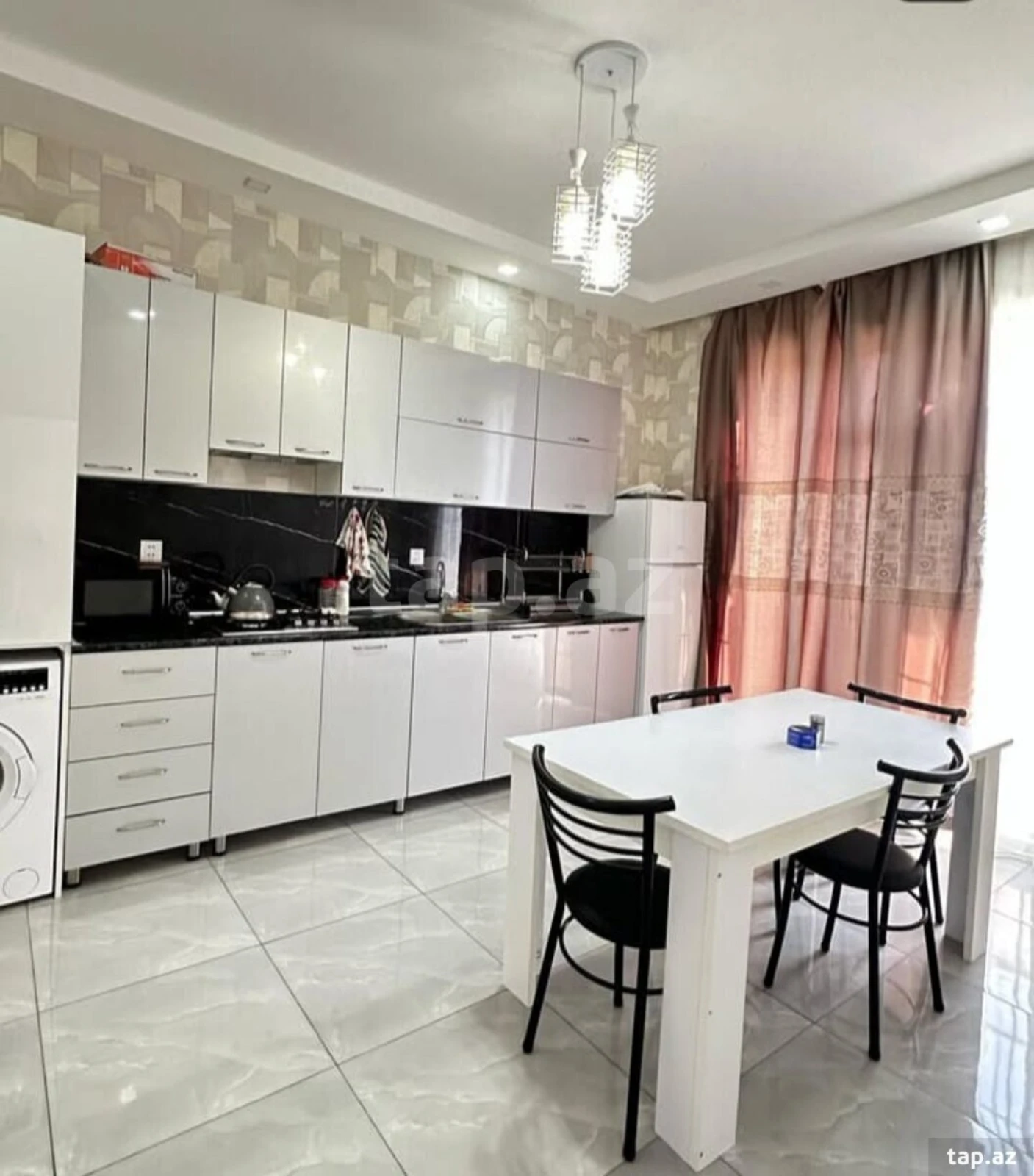 Satılır 4 otaqlı həyət evi