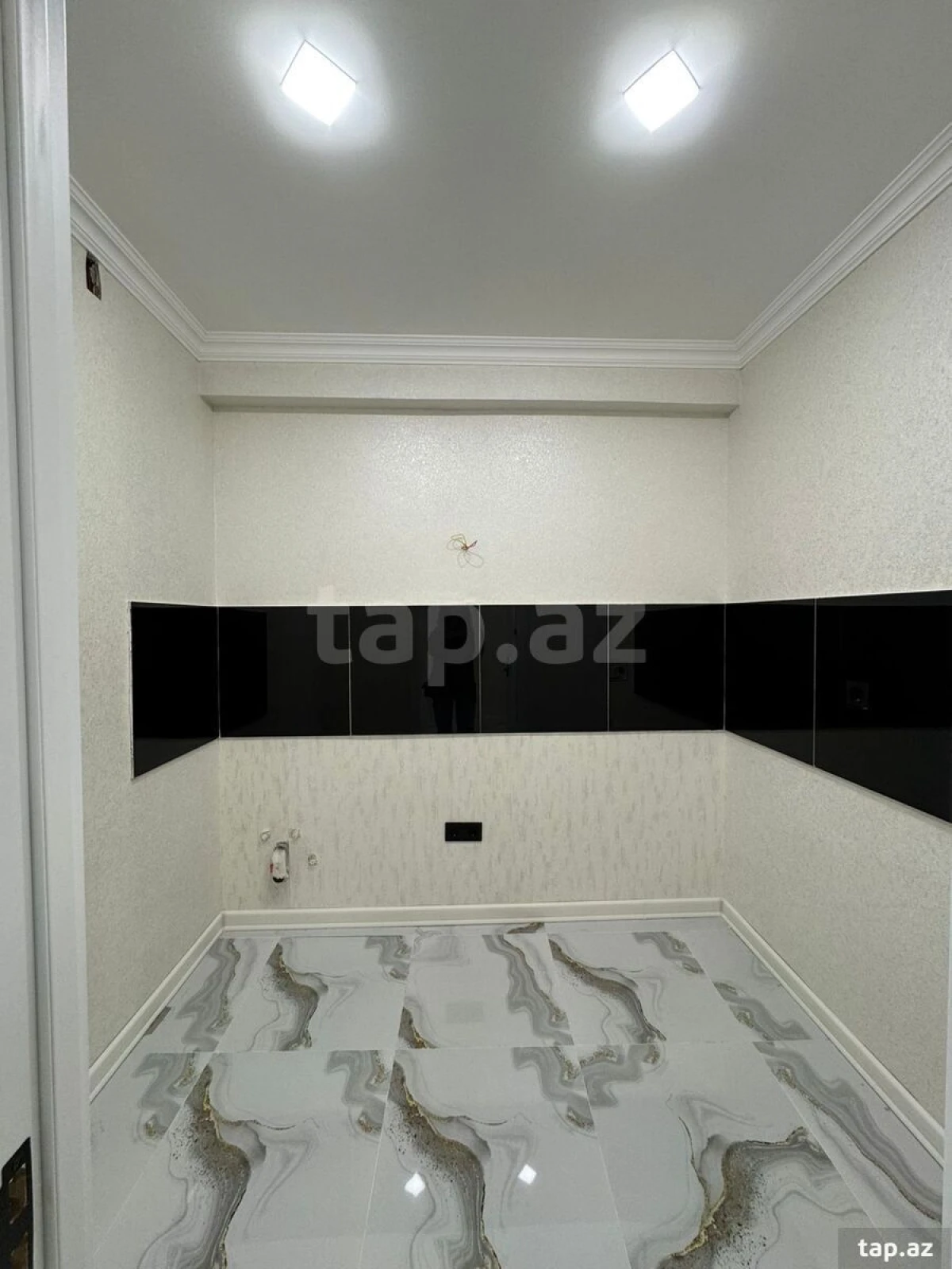 Satılır 2 otaqlı yeni tikili 60 m²