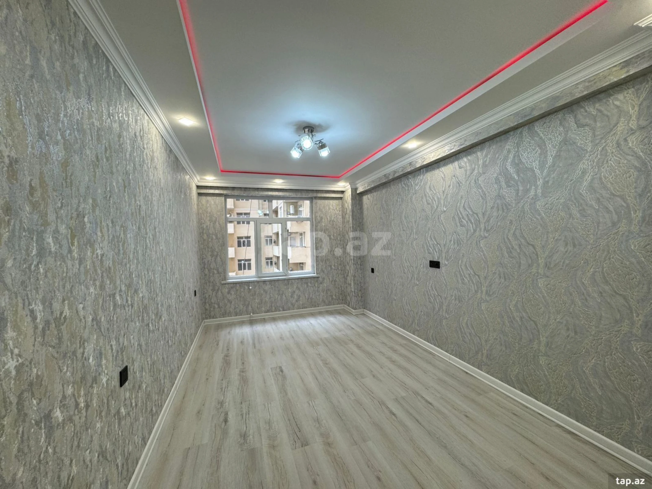 Satılır 2 otaqlı yeni tikili 60 m²