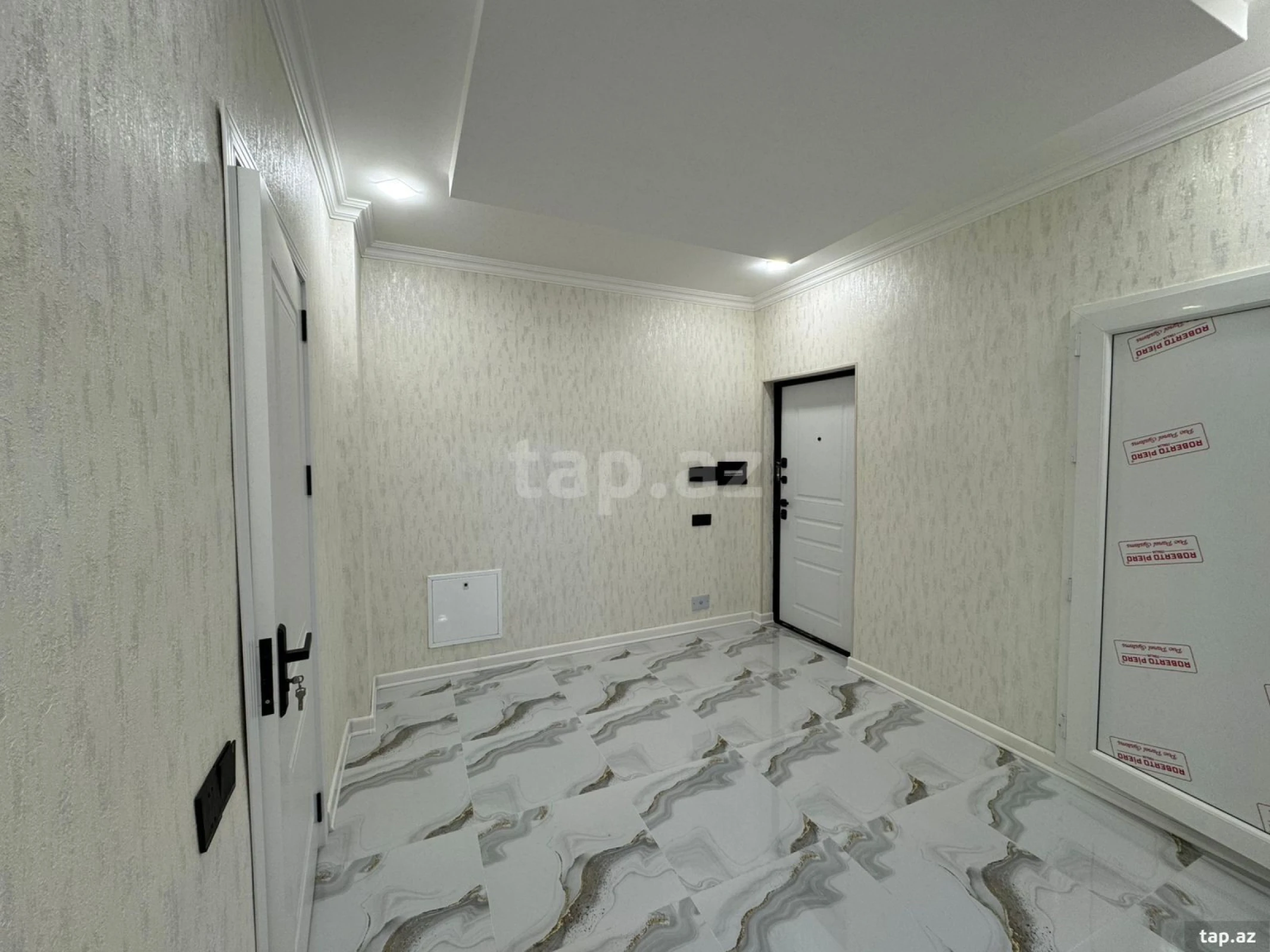 Satılır 2 otaqlı yeni tikili 60 m²