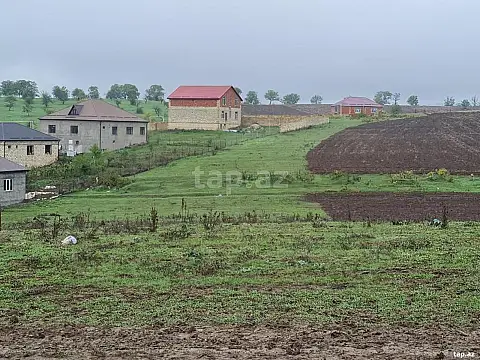 Satılır torpaq sahəsi — Quba