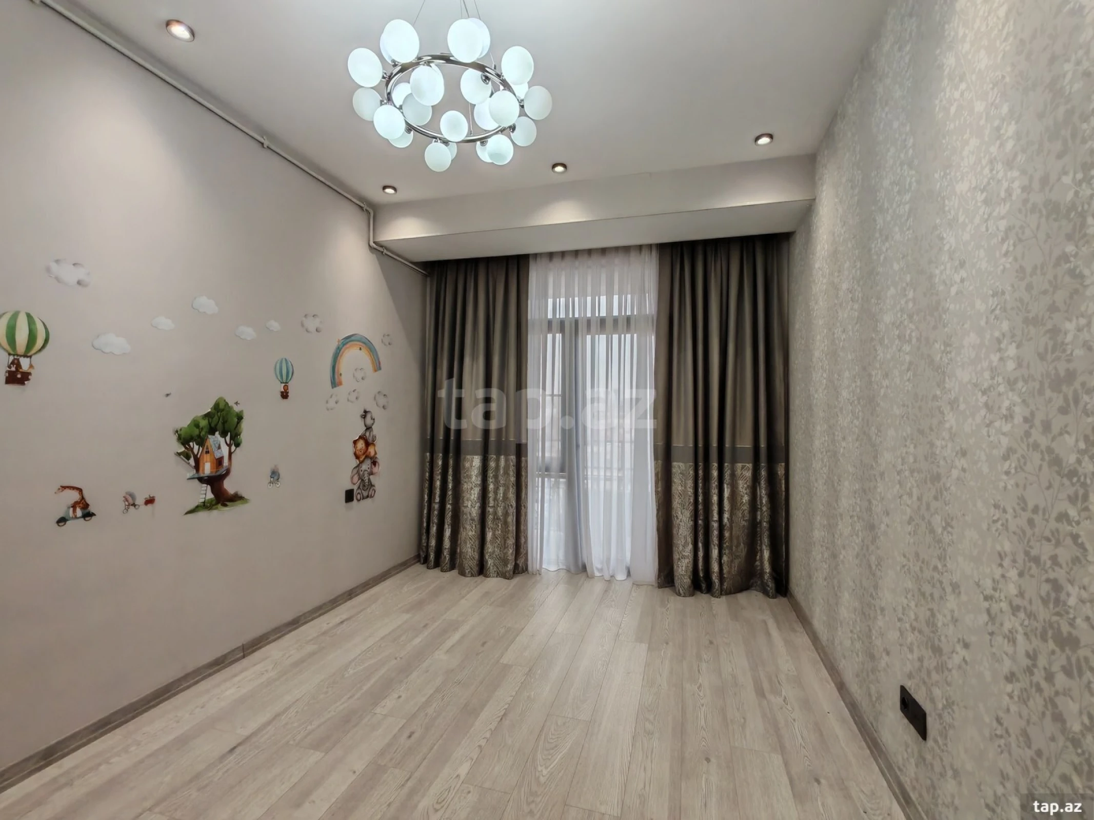 Satılır 3 otaqlı yeni tikili 90 m²