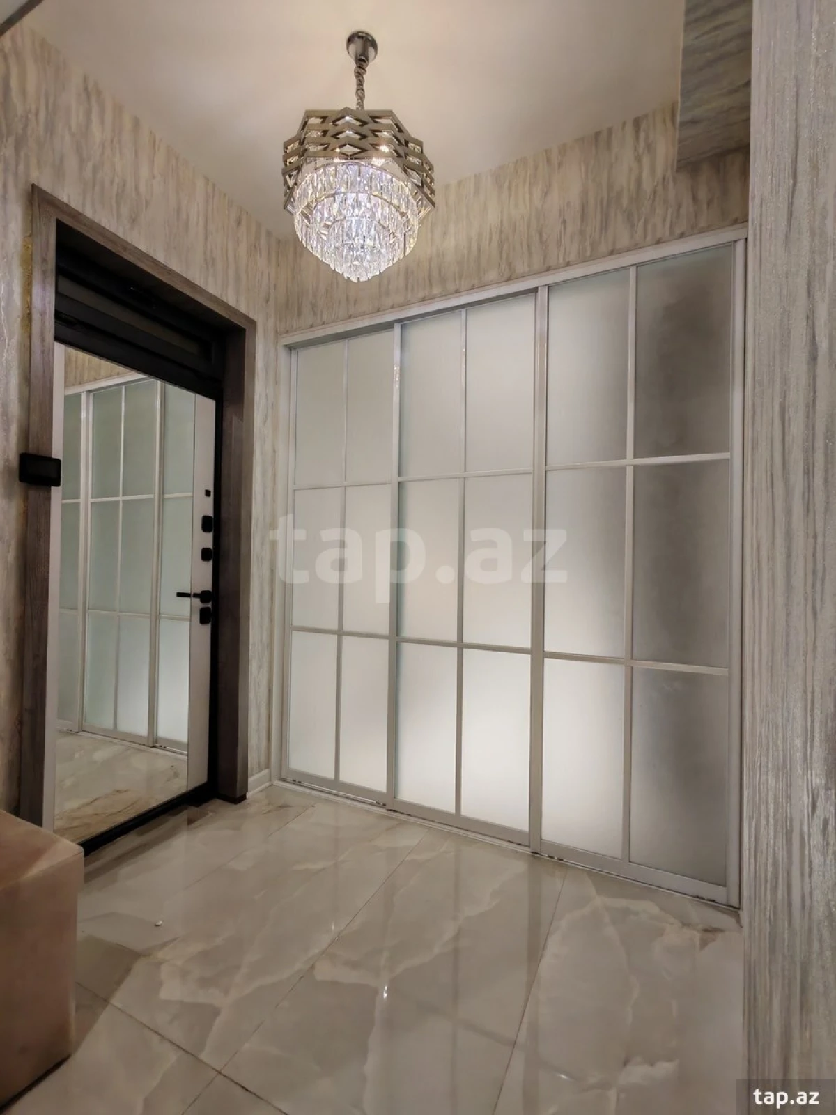 Satılır 3 otaqlı yeni tikili 90 m²