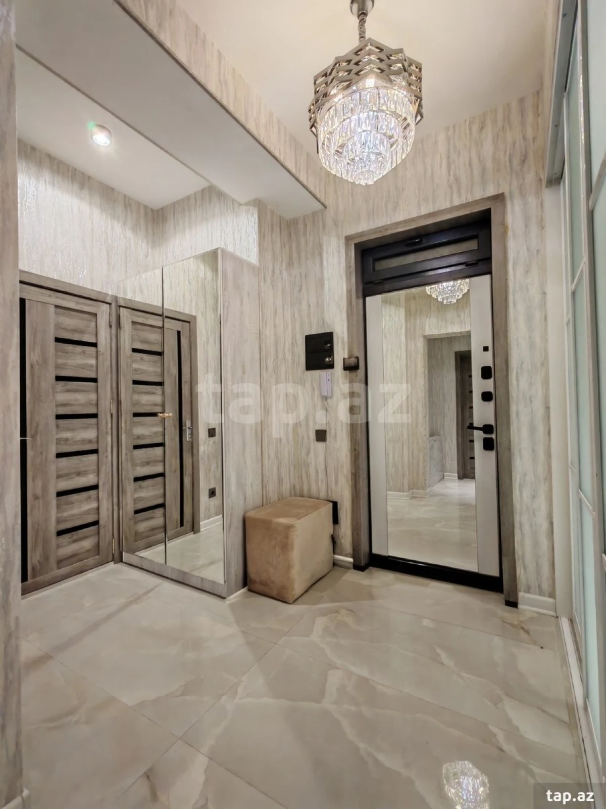 Satılır 3 otaqlı yeni tikili 90 m²