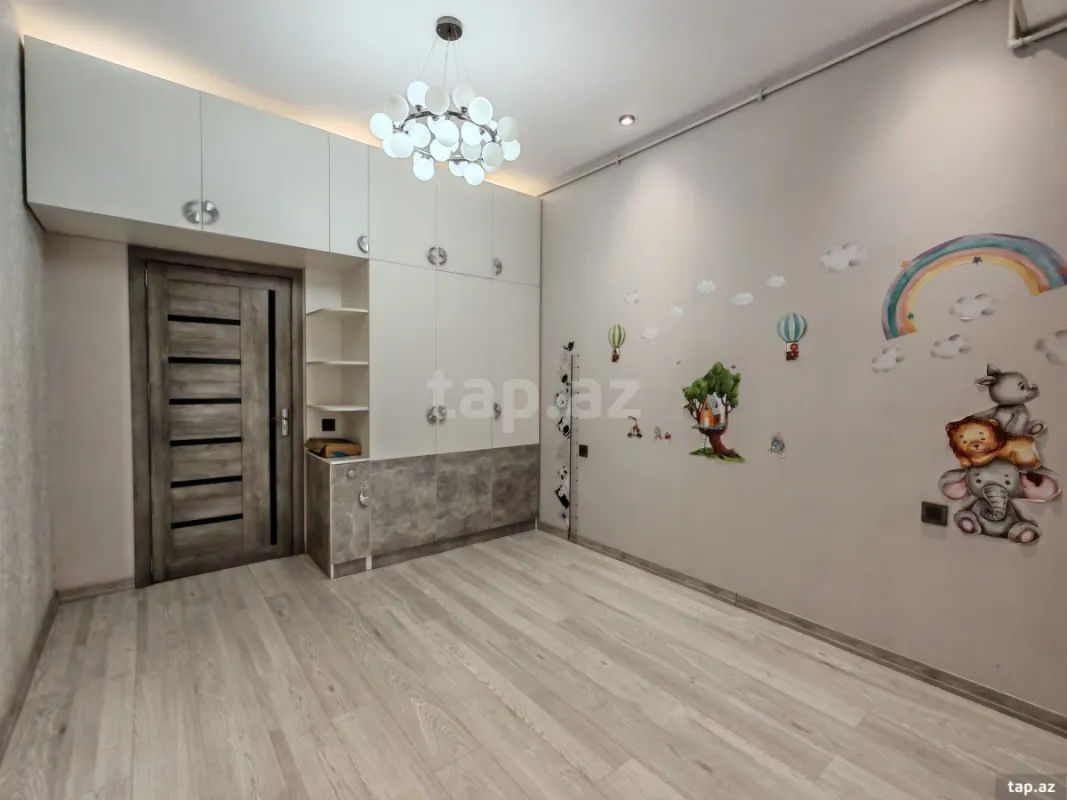 Satılır 3 otaqlı yeni tikili 90 m²