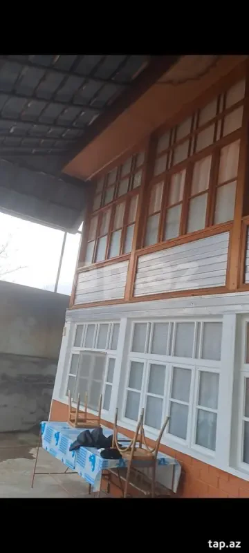 Satılır 5 otaqlı həyət evi 200 m²