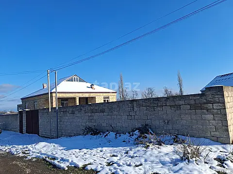 Satılır 5 otaqlı həyət evi