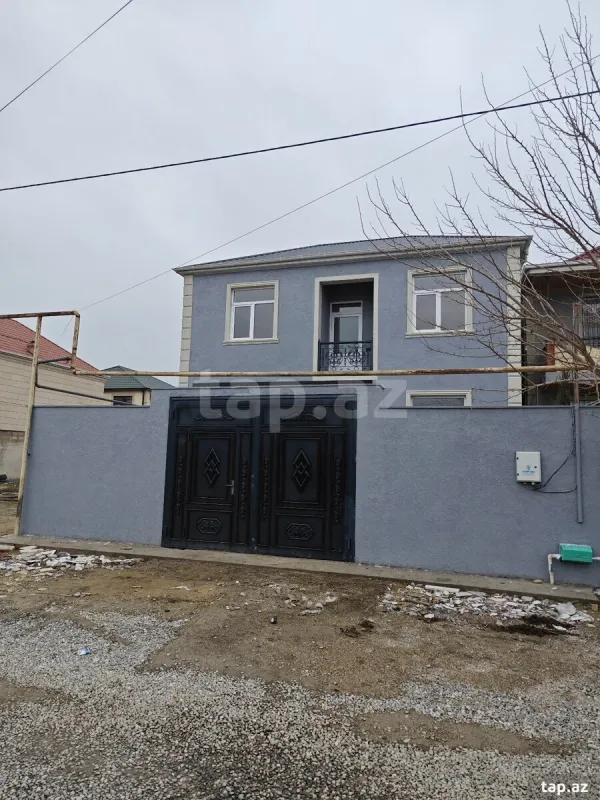 Satılır 4 otaqlı həyət evi