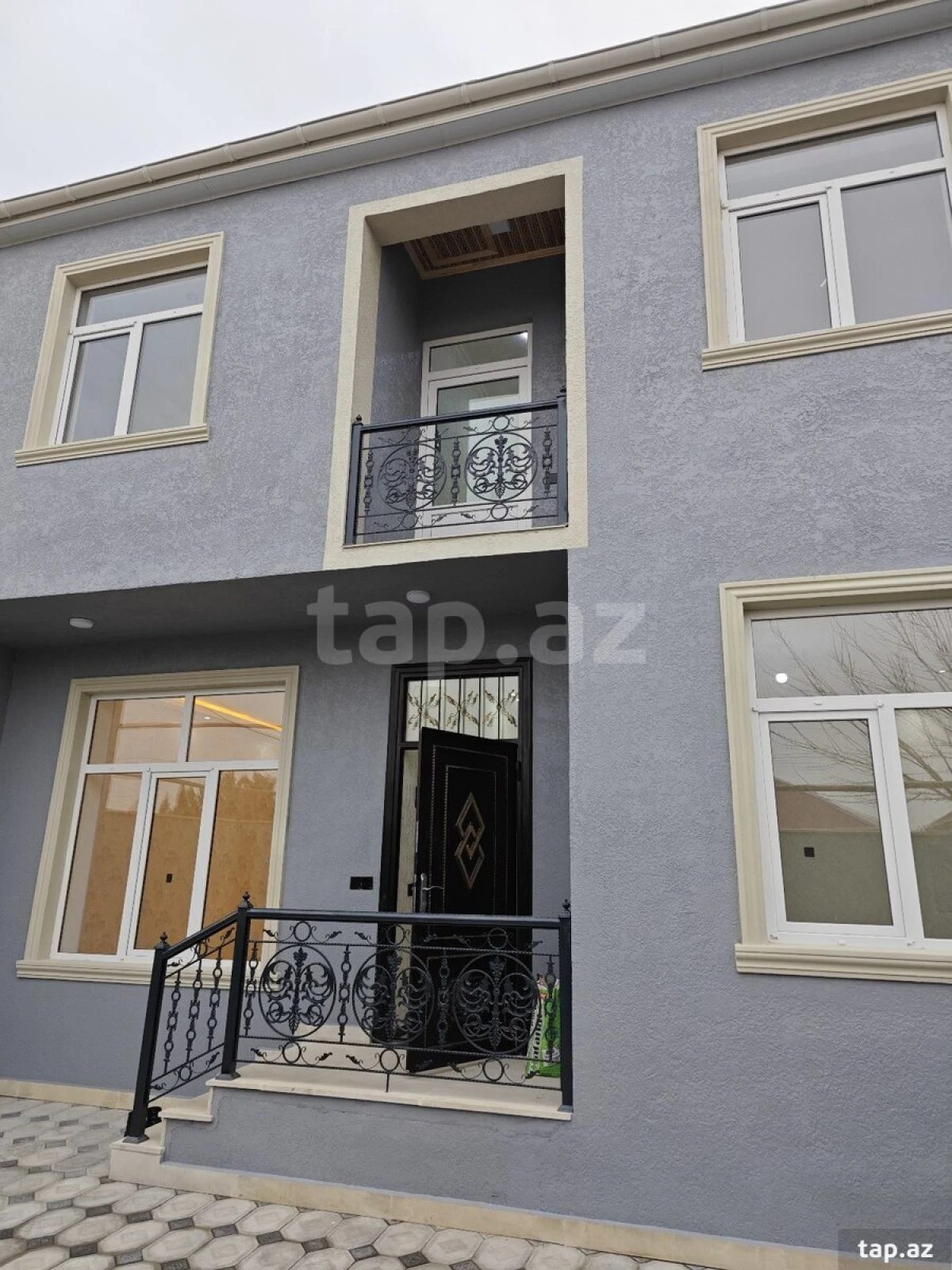 Satılır 4 otaqlı həyət evi