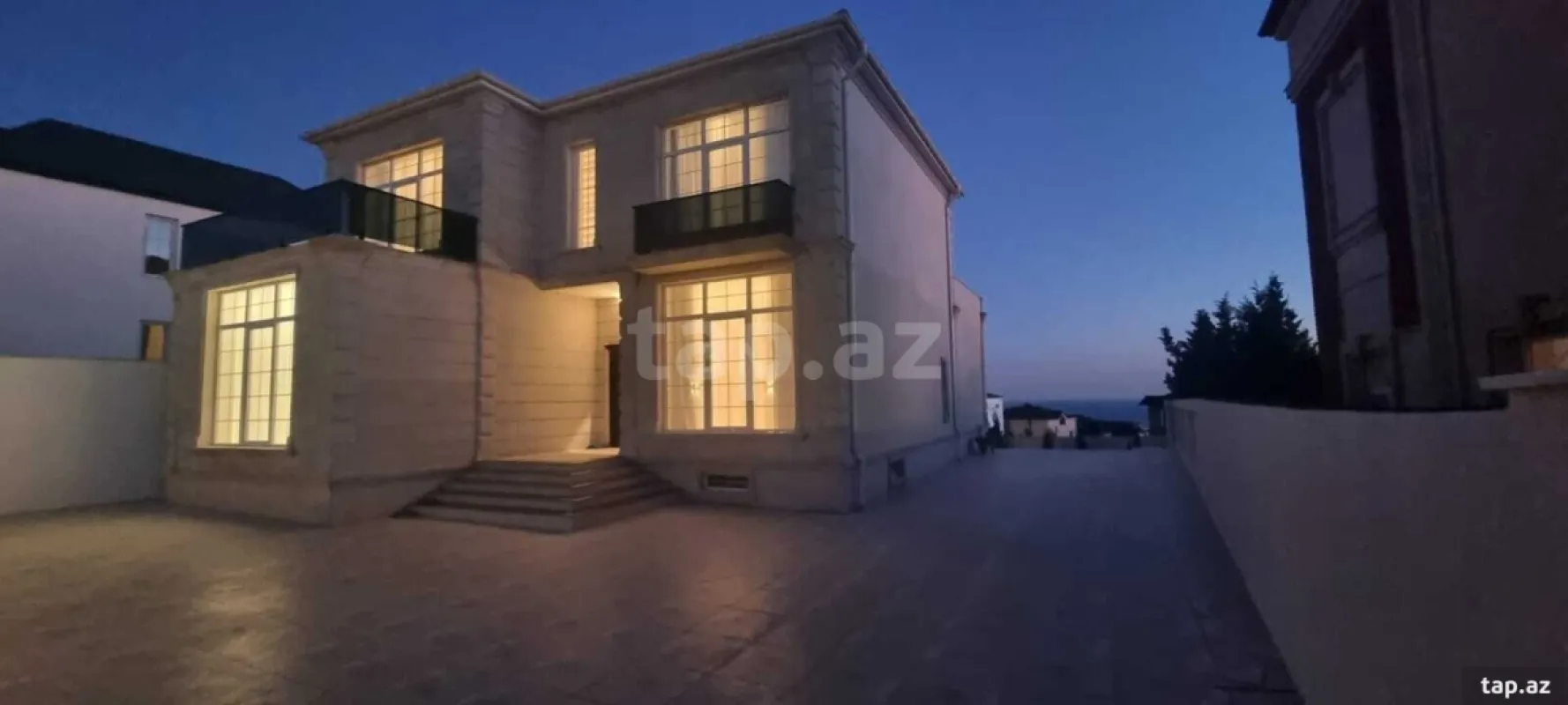 Satılır 7 otaqlı həyət evi