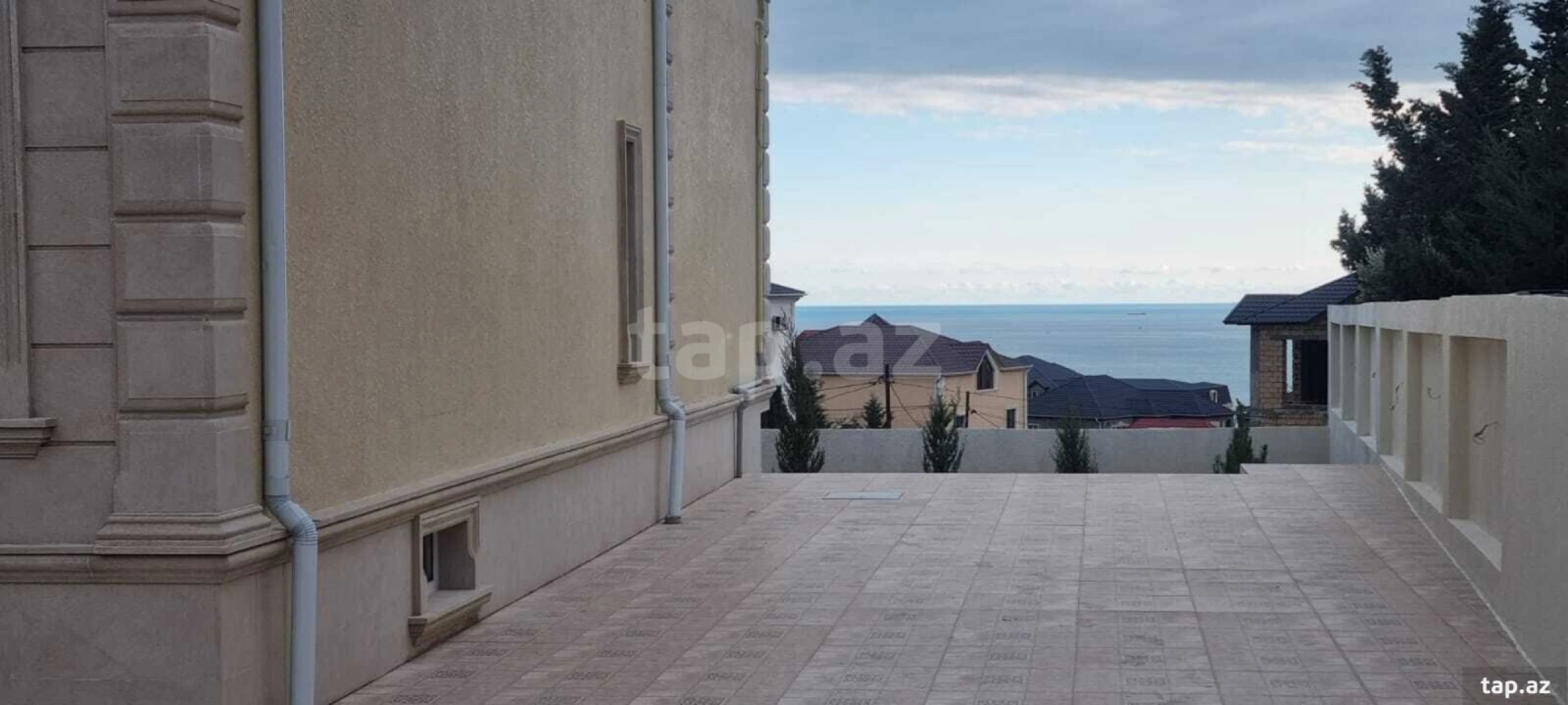 Satılır 7 otaqlı həyət evi