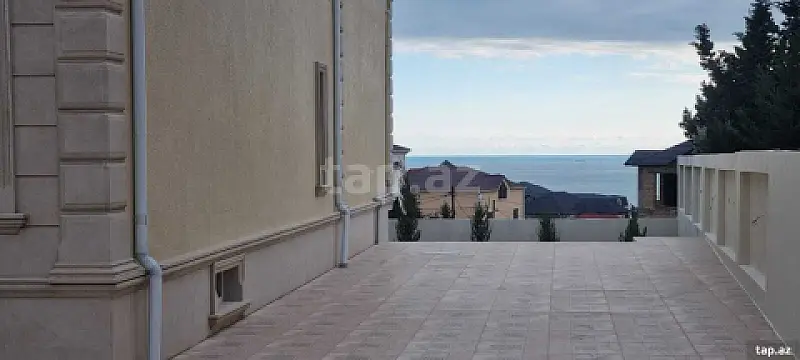 Satılır 7 otaqlı həyət evi