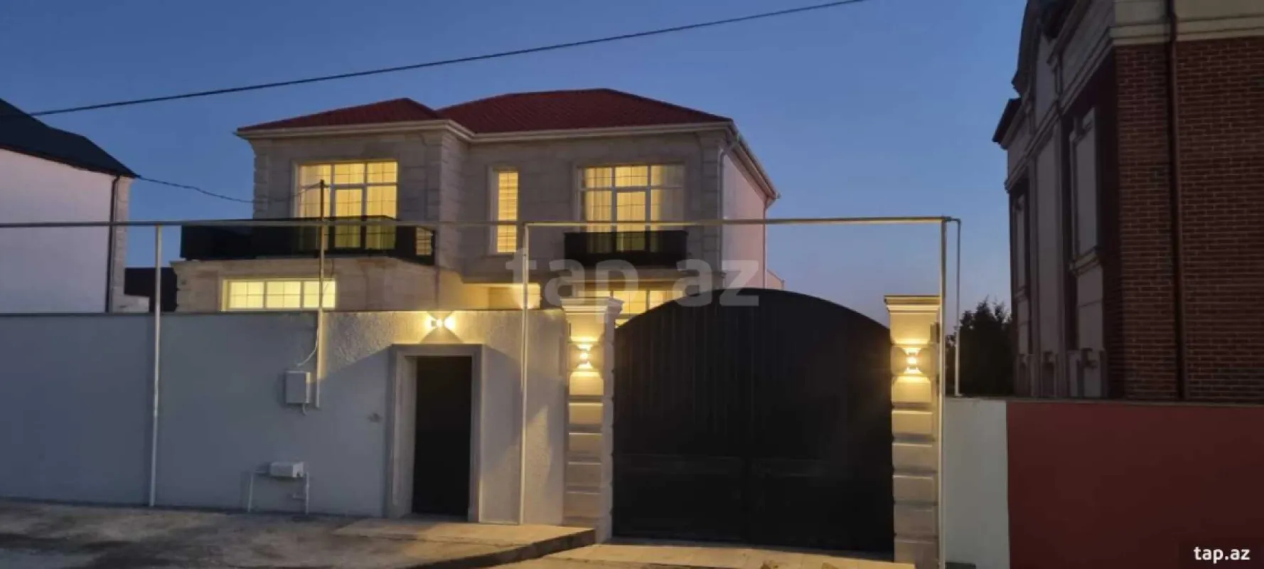 Satılır 7 otaqlı həyət evi