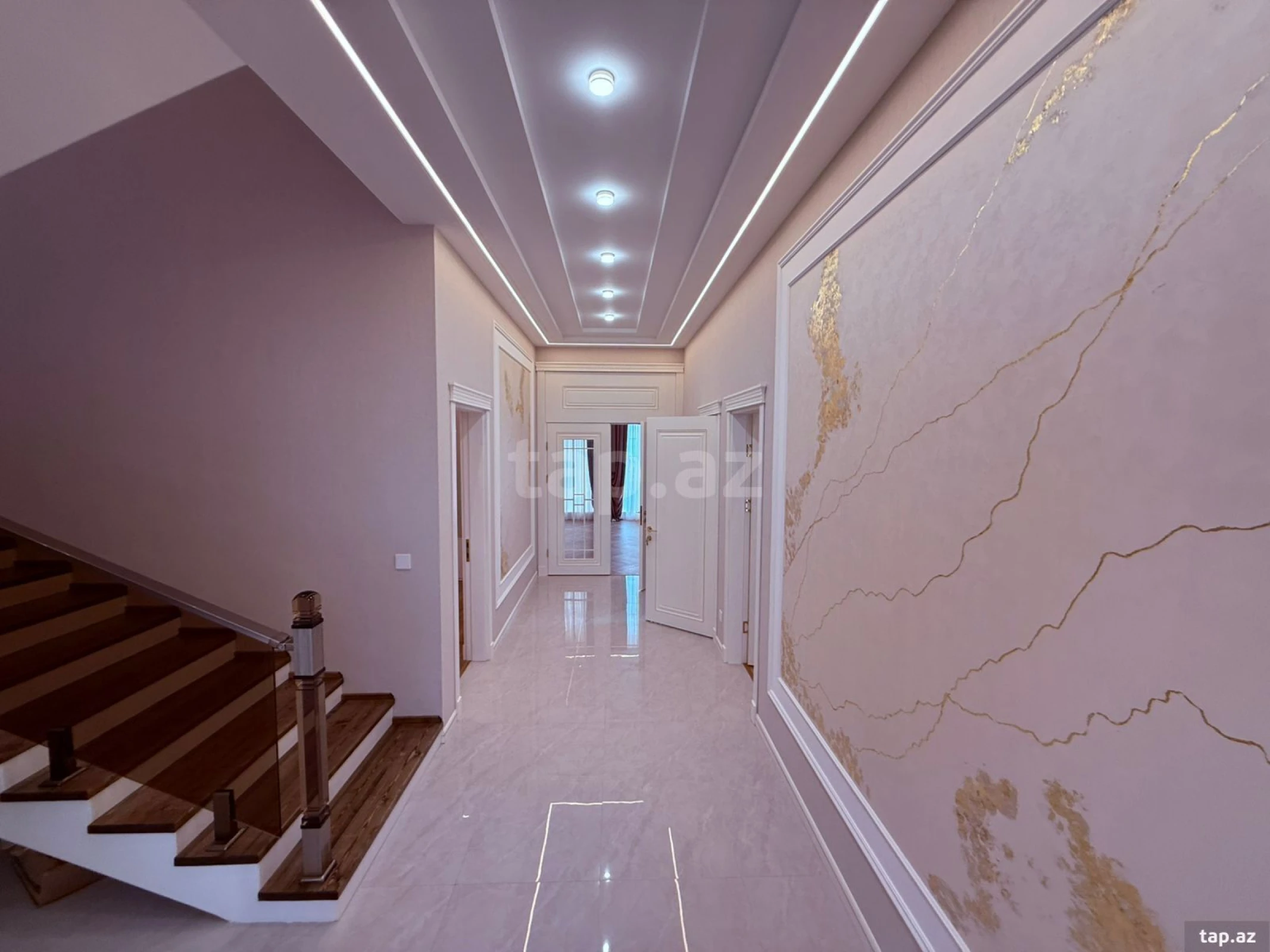 Satılır 7 otaqlı həyət evi