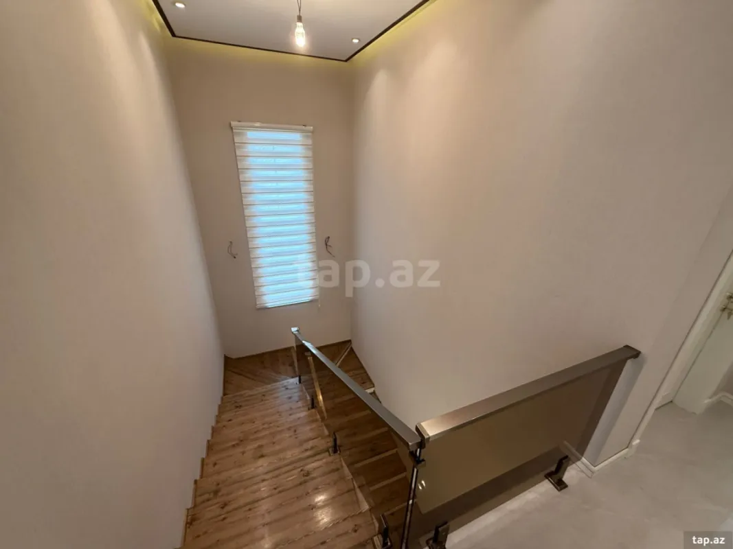 Satılır 7 otaqlı həyət evi