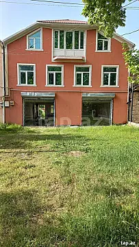 Satılır 3 otaqlı həyət evi 200 m² — Zaqatala 3 otaq 200.00 m²