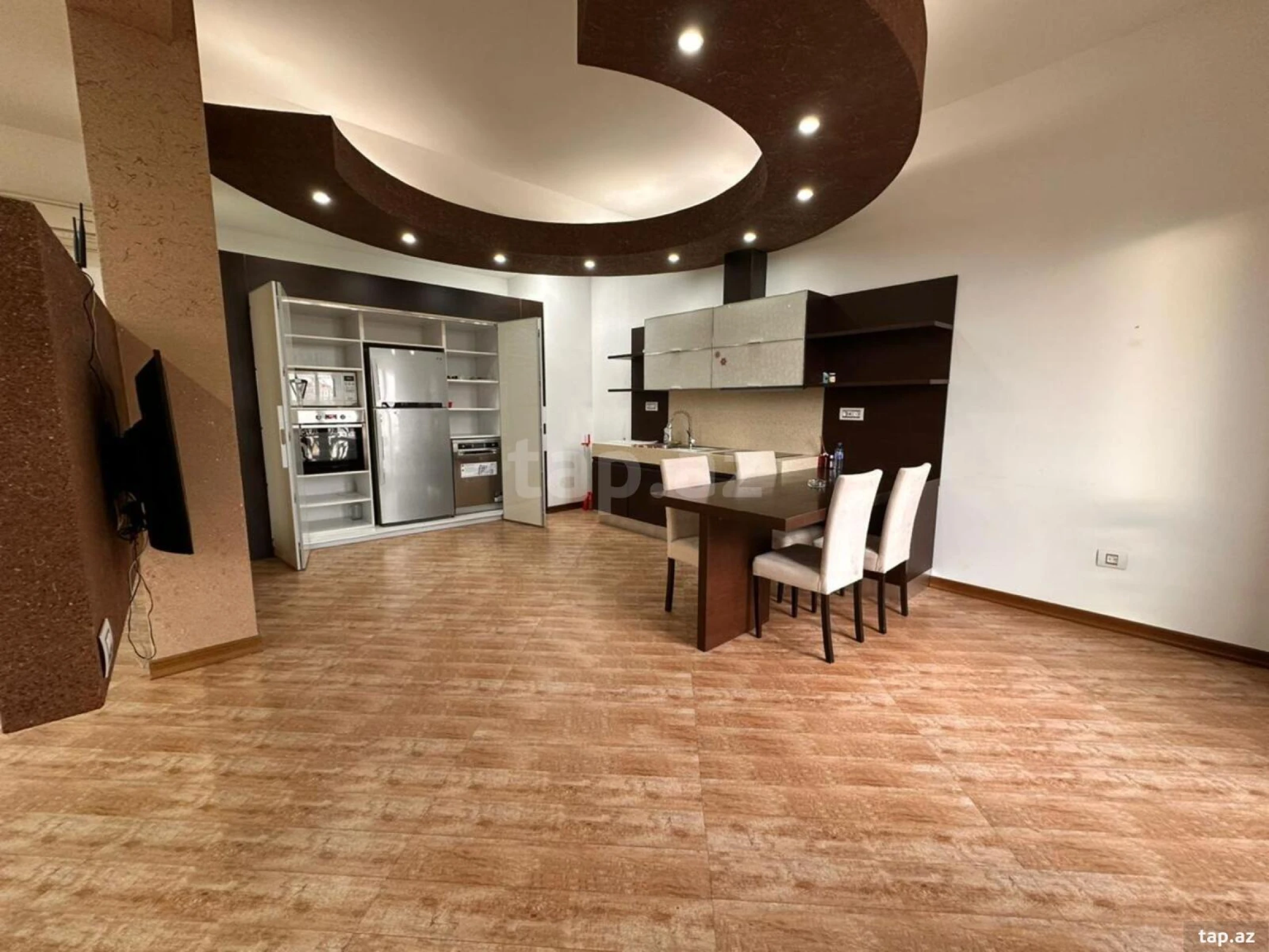 Satılır 4 otaqlı yeni tikili 230 m²