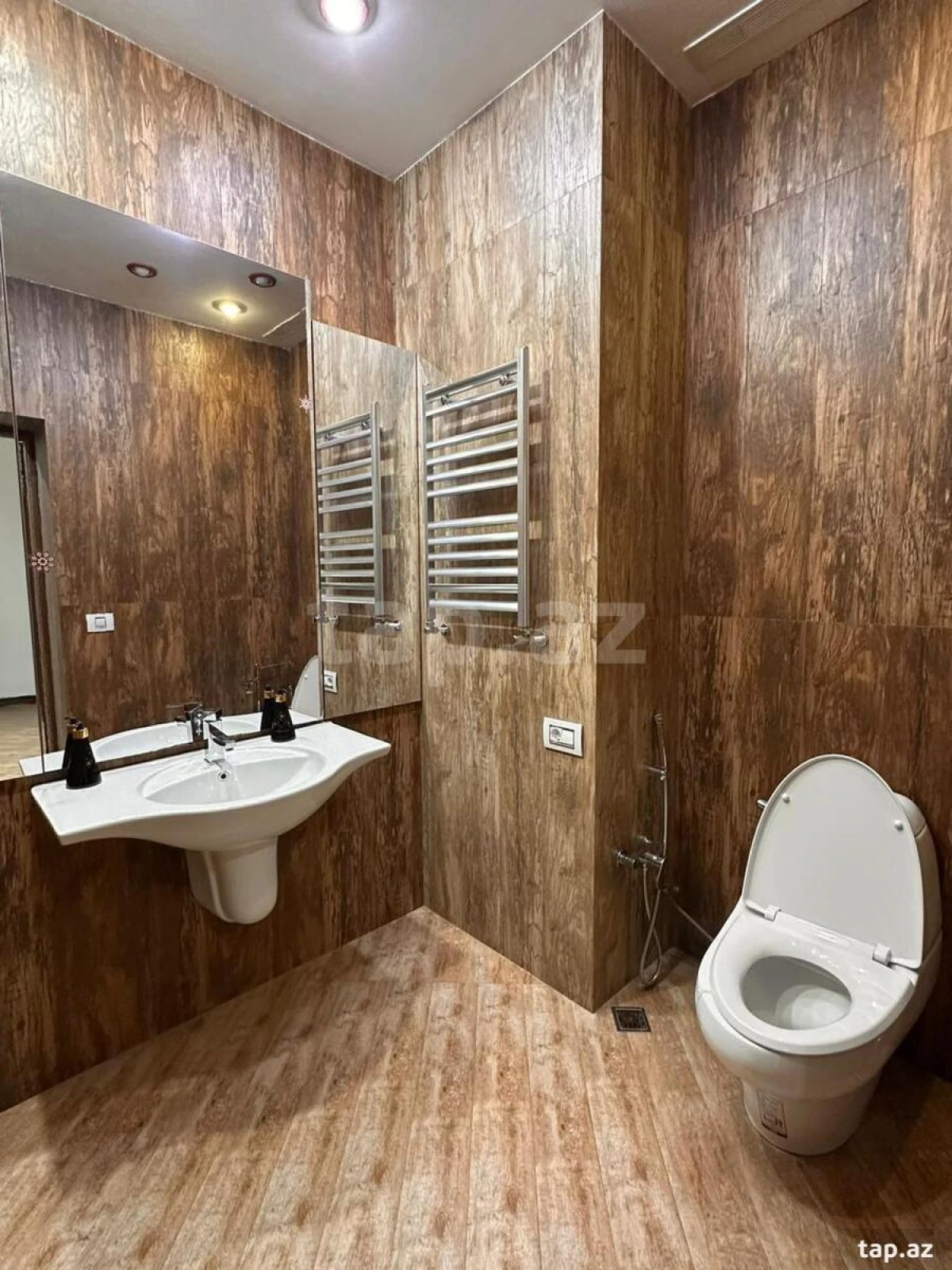 Satılır 4 otaqlı yeni tikili 230 m²