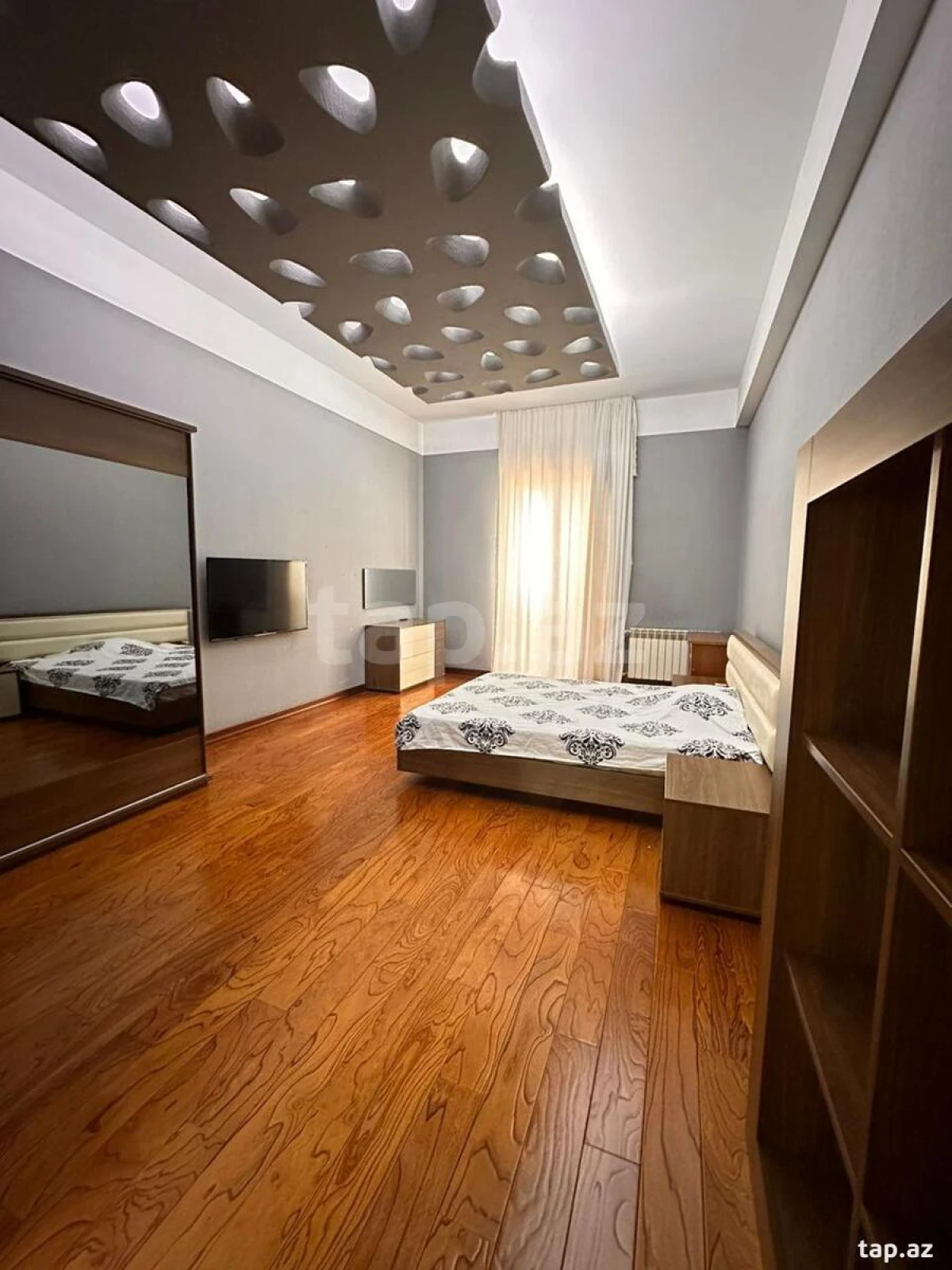 Satılır 4 otaqlı yeni tikili 230 m²