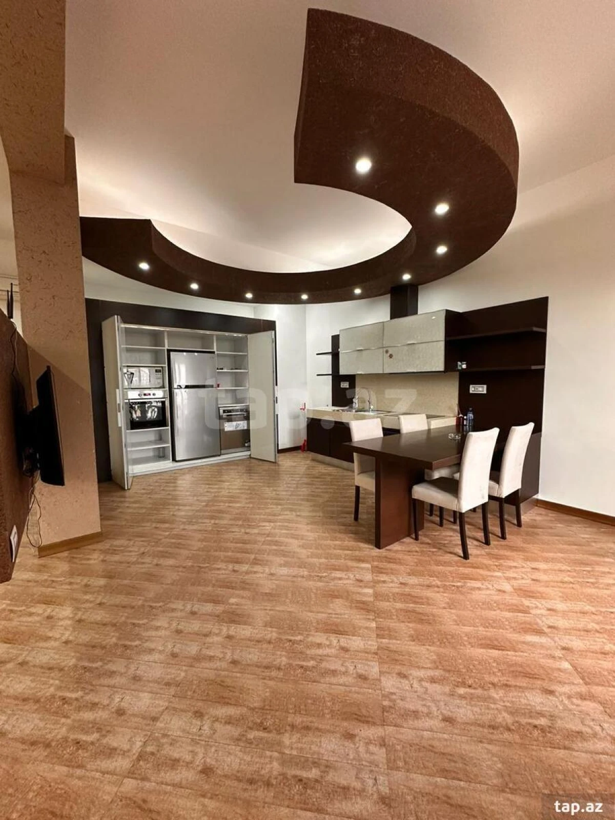 Satılır 4 otaqlı yeni tikili 230 m²