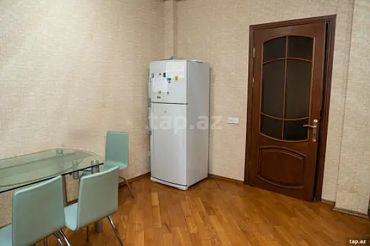 Satılır 2 otaqlı yeni tikili 95 m²