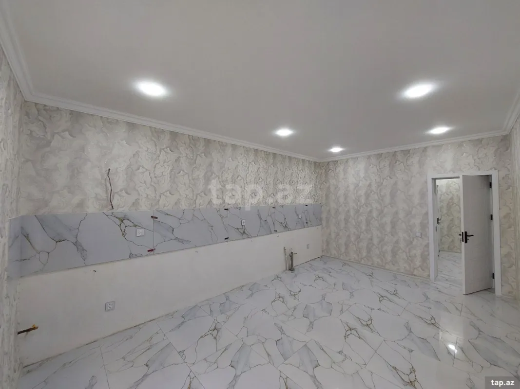 Satılır 4 otaqlı həyət evi