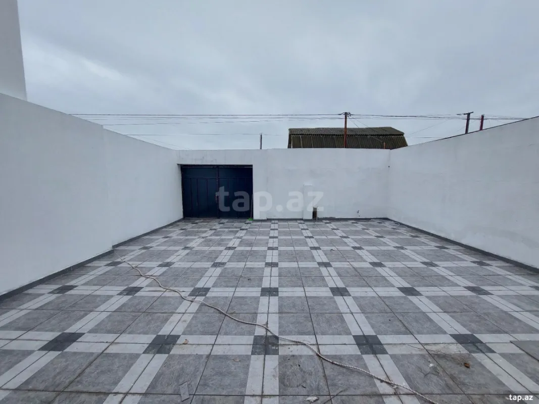 Satılır 4 otaqlı həyət evi